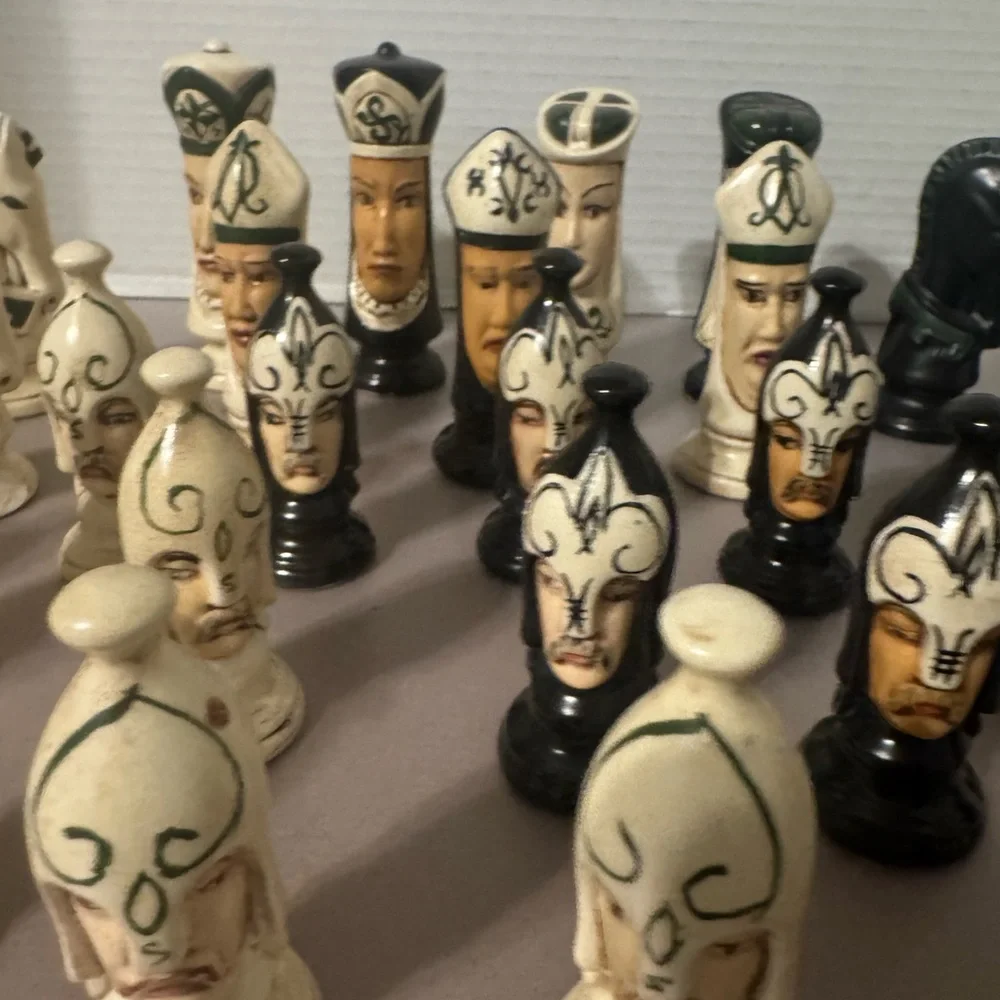 Vintage Ceramic Duncan Mold Hand-painted Chess Set - Picture 6 of 11